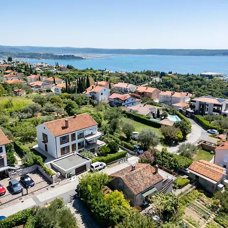 Alba With Garden דירה