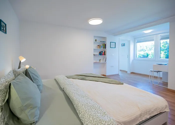 Alba With Garden Διαμέρισμα Πιράν