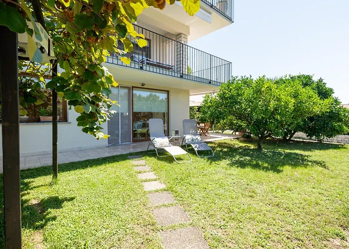 Alba With Garden Πιράν